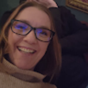 Meet your Posher, Fay